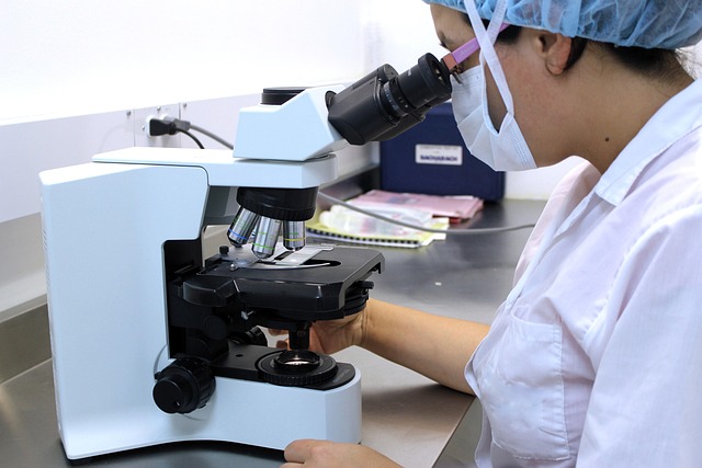 高性能火焰復合劑火貼劑：通過精確調節(jié)粘度和熔融特性，確保在火焰噴射過程中均勻熔融，實現(xiàn)對各種基材的快速、牢固粘接